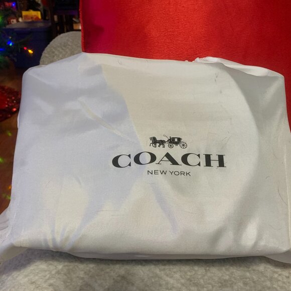 Coach Limited Edition New York Skyline - Picture 8 of 8